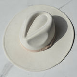 FLUFFY SENSE. Big Wide Brim Fedora Hat for Women - Nashville Outfits Western Hats Women's Felt Panama Rancher Hat (Ivory)